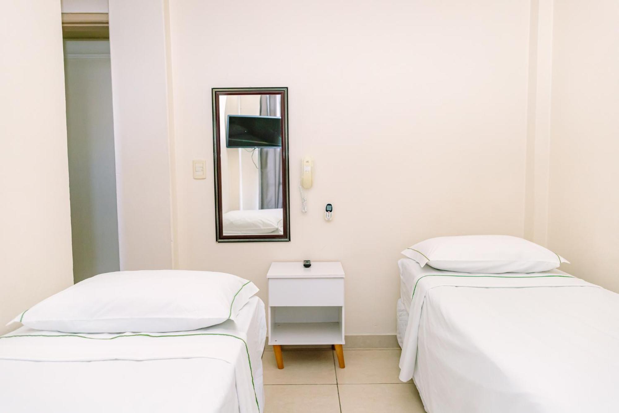 Hotel Dinamarca บัลเนอาริโอ กังโบริว ภายนอก รูปภาพ