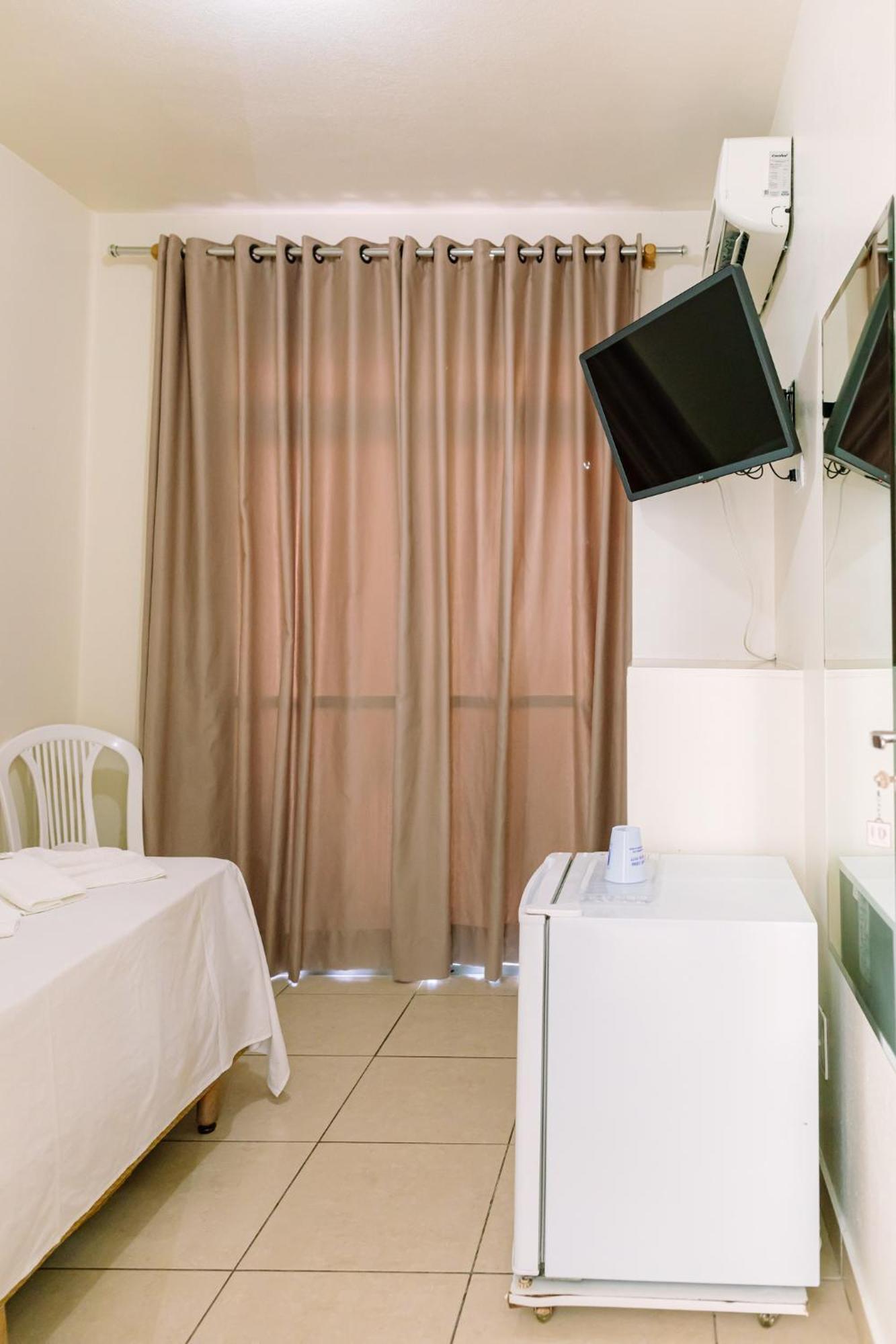 Hotel Dinamarca บัลเนอาริโอ กังโบริว ภายนอก รูปภาพ